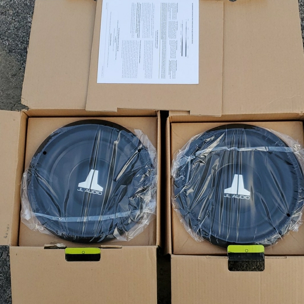 10 in JL Audio subwoofers
